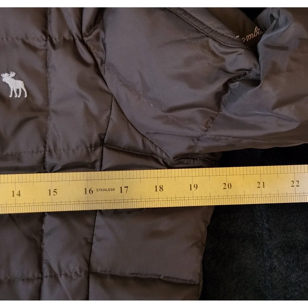 Vintage Y2K Abercrombie And Fitch Women's Puffer Jacket Fur Lined Size L NO HOOD